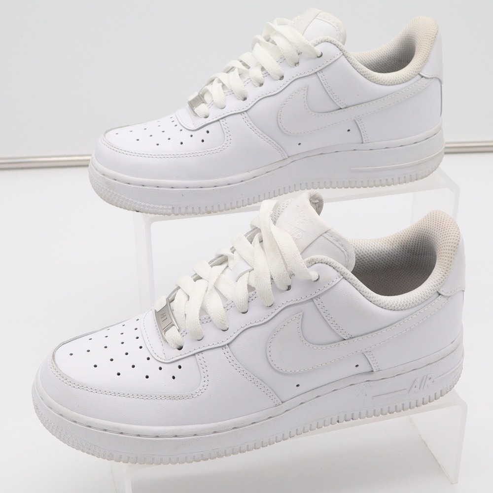 Nike Air Force 1 07 Womens 6.5 White Low Top Sneakers 315115-112 Triple White - Picture 1 of 14